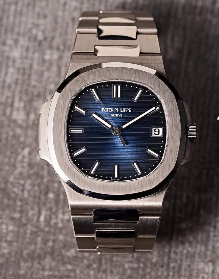 ساعت مچی Patek Philippe مردانه و زنانه طرح Nautilus صفحه آبی قسطی